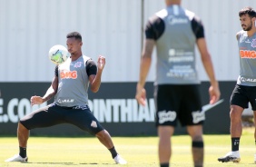 Centroavante J segue treinando para jogo diante o Gois, pelo Brasileiro