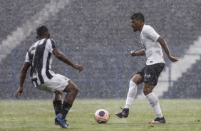 Ronald durante duelo contra o Santos, pelo Campeonato Paulista Sub-20