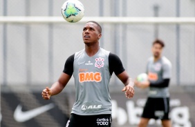 Xavier durante treino desta quarta-feira no CT Joaquim Grava