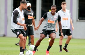 Camacho e Xavier durante treino desta quarta-feira no CT Joaquim Grava