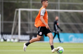 Gabriel Pereira durante treino desta quarta-feira no CT Joaquim Grava