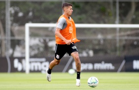 Gabriel Pereira durante treino desta quarta-feira no CT Joaquim Grava