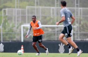 Marllon durante treino desta quarta-feira no CT Joaquim Grava