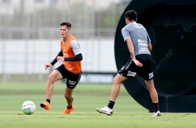 Mateus Vital durante treino desta quarta-feira no CT Joaquim Grava