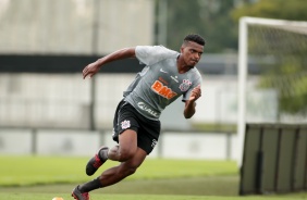 Jemerson no treinamento desta vspera de Natal no CT Joaquim Grava