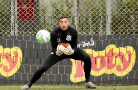 Goleiro Guilherme no ltimo treino antes do jogo contra o Botafogo