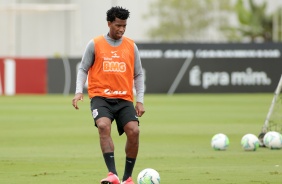 Zagueiro Gil no ltimo treino antes do jogo contra o Botafogo