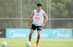 Lo Santos  no primeiro treino do Corinthians em 2021