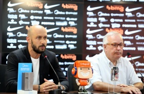 Alessandro e Roberto de Andrade em coletiva de imprensa no CT Joaquim Grava