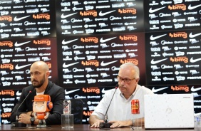 Alessandro e Roberto em coletiva de imprensa no CT Joaquim Grava