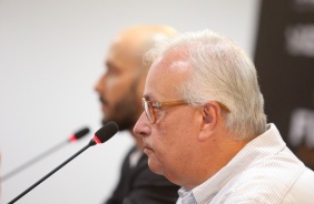 Roberto e Alessandro em coletiva de imprensa no CT Joaquim Grava