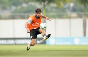 Bruno Mndez durante treinamento do Corinthians, no CT