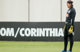 Goleiro Cssio durante treinamento do Corinthians, no CT