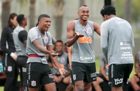 Lo Natel, Raul e Gil durante treinamento do Corinthians, no CT