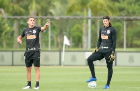Mancini e Cssio durante penltimo treino do Corinthians antes do jogo contra o Fluminense