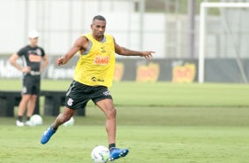 Marllon durante penltimo treino do Corinthians antes do jogo contra o Fluminense