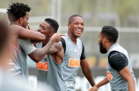 Xavier e elenco durante penltimo treino do Corinthians antes do jogo contra o Fluminense