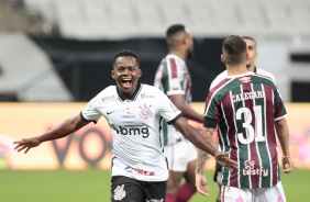 Cazares comemorando gol do Corinthians contra o Fluminense