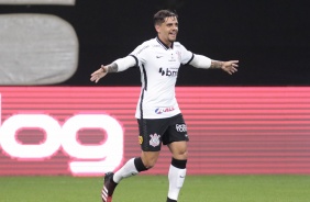 Fagner durante jogo contra o Fluminense