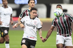 Gustavo Mosquito em ação no jogo contra o Fluminense