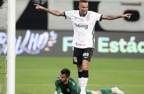 Luan marcou o ltimo gol do Corinthians na goleada contra o Fluminense