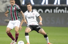 Mateus Vital em ação no jogo contra o Fluminense
