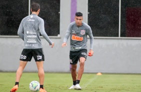 Victor Cantillo no treino da tarde desta tera-feira no CT Dr. Joaquim Grava