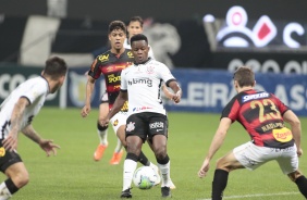 Cazares durante partida contra o Sport, pelo Brasileiro, na Neo Qumica Arena