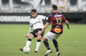 Fagner durante partida contra o Sport, pelo Brasileiro, na Neo Qumica Arena