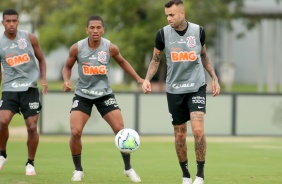 Léo, Davó e Luan no treino desta sexta-feira, no CT, em preparação para jogo contra RB Bragantino