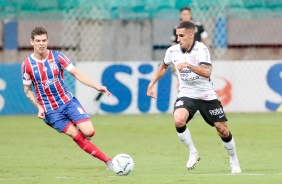 Gabriel em ação durante duelo contra o Bahia, pelo Campeonato Brasileiro
