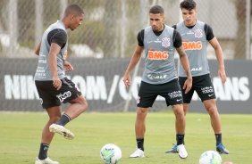 Davó, Gabriel, Roni na atividade da manhã desta segunda-feira no CT Dr. Joaquim Grava