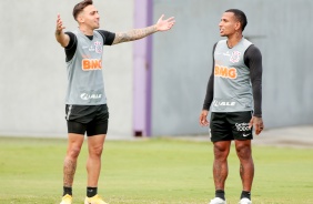 Gustavo SIlva e Otero no último treino do Corinthians antes do jogo contra o Athletico-PR