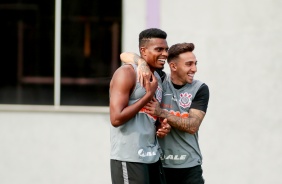 Jemerson e Gustavo Silva no último treino do Corinthians antes do jogo contra o Athletico-PR