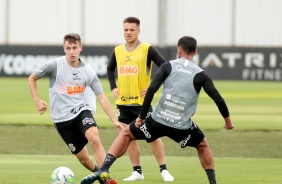 Lucas Piton e Ramiro na atividade da manhã desta segunda-feira no CT Dr Joaquim Grava