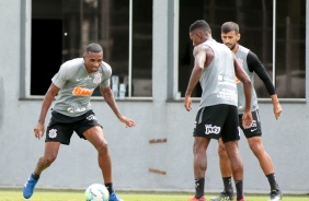 Marllon, Jonathan Cafú, Camacho na atividade da manhã desta segunda-feira no CT Dr. Joaquim Grava
