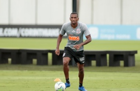 Marllon na atividade da manhã desta segunda-feira no CT Dr. Joaquim Grava