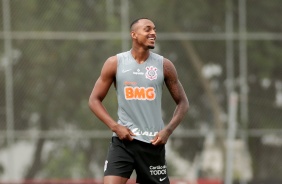 Raul Gustavo na atividade da manhã desta segunda-feira no CT Dr. Joaquim Grava