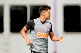 Rony no último treino do Corinthians antes do jogo contra o Athletico-PR