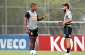 Xavier e Méndez na atividade de hoje no CT Dr. Joaquim Grava