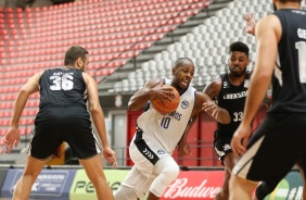 Pinheiros 67x98 Corinthians no Ginsio Poliesportivo Wlamir Marques pelo 2 turno do NBB 2020/21