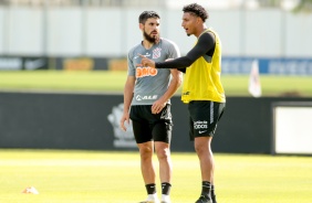 Bruno e Everaldo no primeiro treino depois da derrota para o Santos, pelo Brasileiro 2020