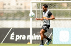 Everaldo no penúltimo treino antes do duelo contra o Santos, pelo Brasileiro 2020