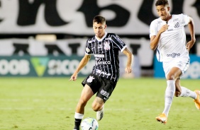 Garoto Gabriel Pereira durante partida entre Corinthians e Santos, na Vila Belmiro, pelo Brasileiro