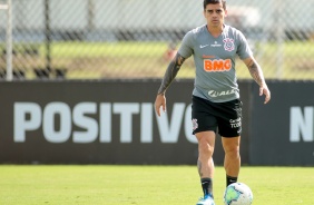 Lateral Fagner no primeiro treino depois da derrota para o Santos, pelo Brasileiro 2020