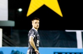 Ramiro durante jogo entre Corinthians e Santos, na Vila Belmiro, pelo Brasileirão
