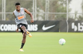 Jemerson na atividade da tarde desta terça-feira no CT Dr. Joaquim Grava