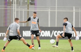 Lucas Piton, Luan, Gabriel Pereira na atividade da tarde desta terça-feira no CT Dr. Joaquim Grava