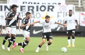 Gabriel Pereira no empate entre Corinthians e Vasco, na Neo Qumica Arena, pelo Brasileiro