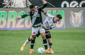 Gustavo Silva no jogo contra o o Vasco, na Neo Qumica Arena, pelo Brasileiro